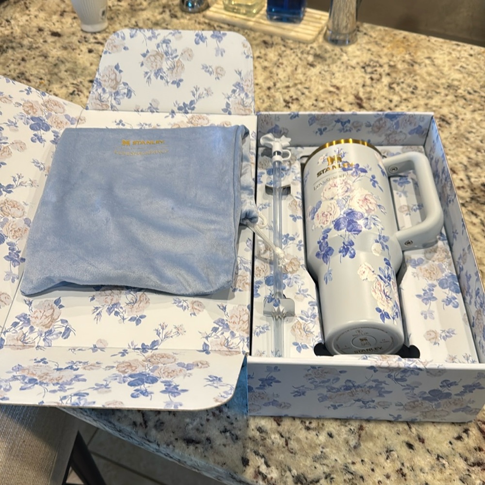 Stanley LOVE SHACK FANCY